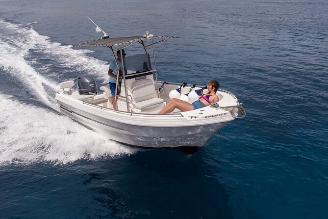 5 Hours Boat Rental in Santorini - Where You’ll Spend Your Time: Vlichada and the Caldera Options