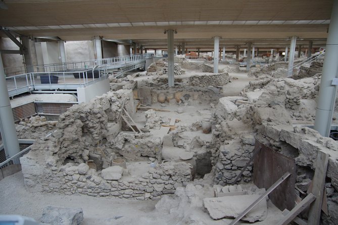 Archaeological Bus Tour to Akrotiri Excavations & Red Beach - Akrotiri Excavations: What Makes the Specialist Stop Worth the Extra Fee