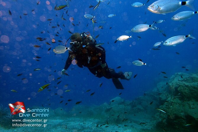 Discover Scuba Diving in the Caldera of the Volcano in Santorini - Scuba training at Santorini’s volcano caldera beach
