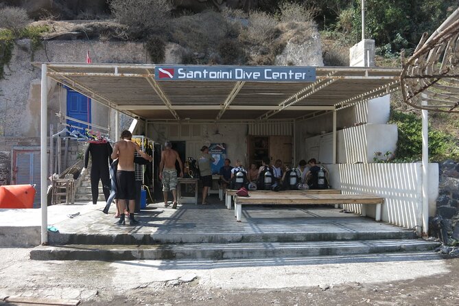 Discover Scuba Diving in the Caldera of the Volcano in Santorini - Price and value: what $108.84 includes in the real world