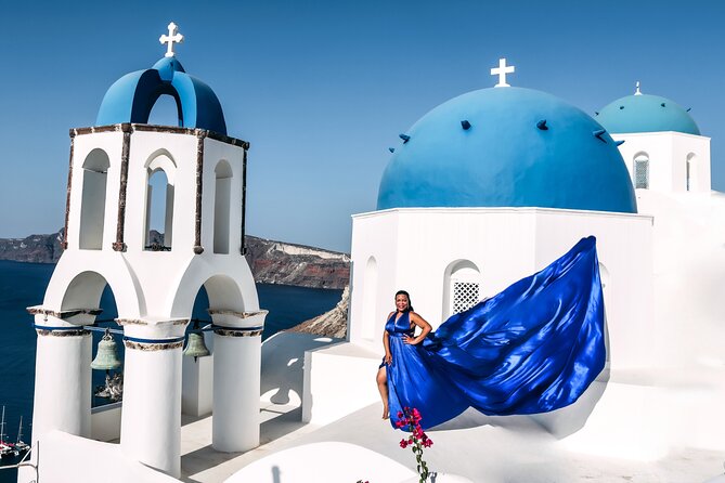 Exclusive Santorini Flying Dress Photoshoot with Pickup - How the posing and dress-flying process actually works