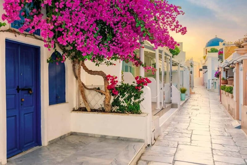 Heraklion: Guided Santorini Day Trip with Ferry Cruise - Fira free time on a 300m cliff: where to wander and eat