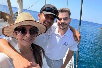 Luxury Santorini Sunset Cruise: Dinner, BBQ, Open Bar, Transfers - Mesa Pigadia Beach: your first hour of swimming and snorkel time
