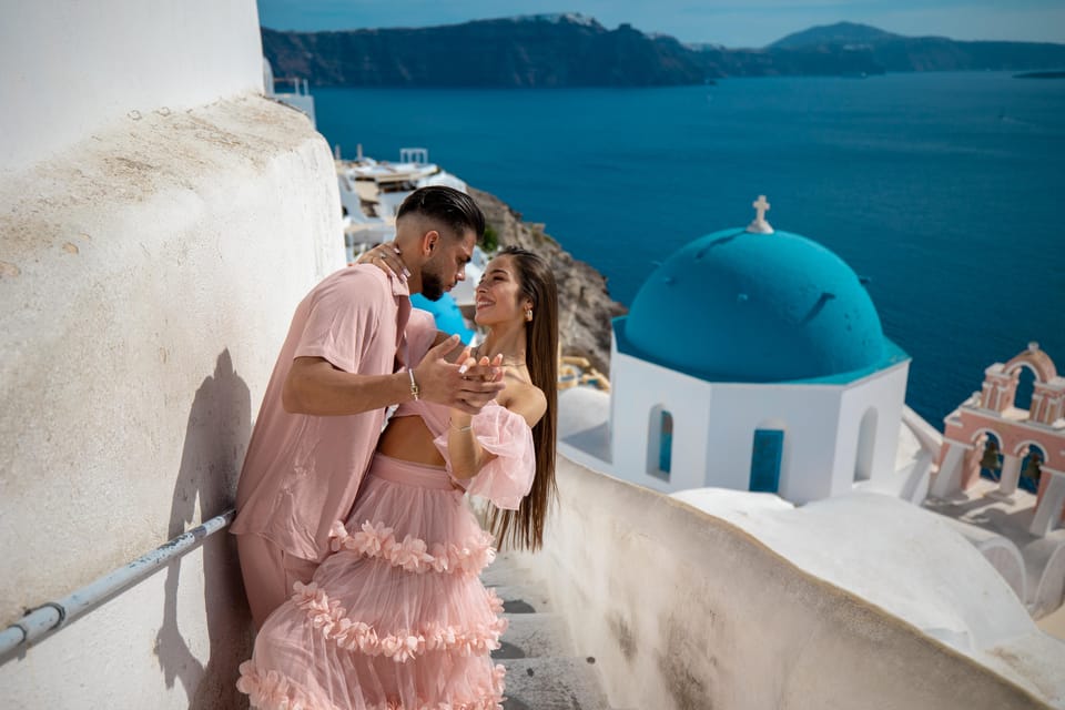Oia: Couple photoshoot with 30 edited Photos - Key Highlights Worth Your Time