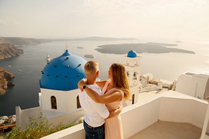 Personal Travel and Vacation Photographer Tour in Santorini - How the session actually runs (timing, meeting point, and logistics)