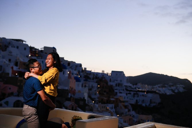 Personal Travel and Vacation Photographer Tour in Santorini - Photographers and real-world adaptability (kids, couples, weather)