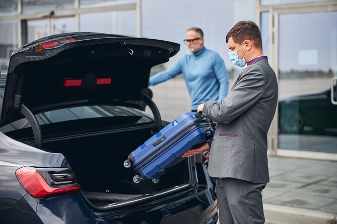 Private Arrival Transfer From Santorini Airport To All Destinations - Arriving at JTR: Getting picked up without losing time