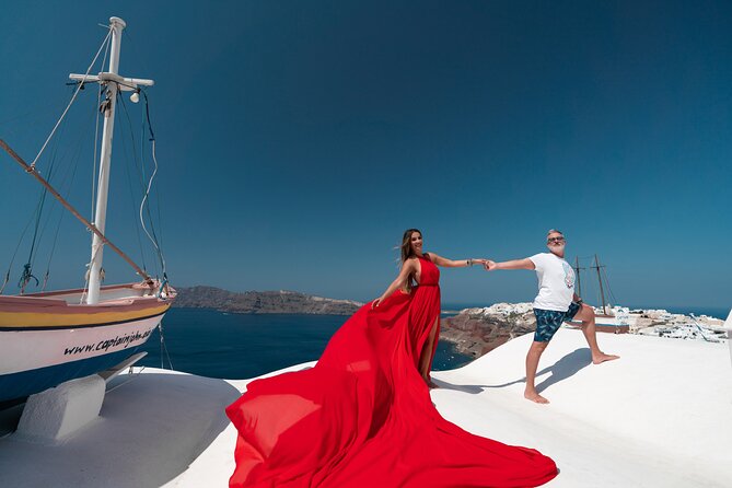 Private Flying Dress Photoshoot in Santorini - Pickup and meeting point: reducing stress before you ever see the camera