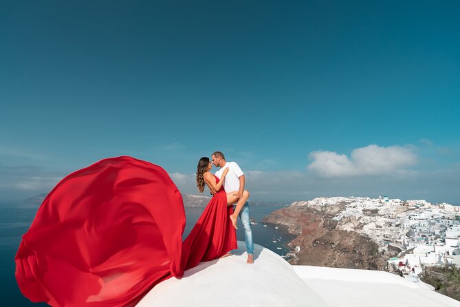 Private Flying Dress Photoshoot in Santorini - Your 45 Minutes: How the Shoot Actually Feels on the Ground