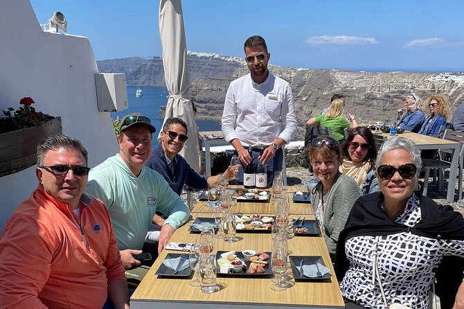 Private Wine Tour in 3 Wineries with 12 Wine Tastings and Tapas - Tastings, tapas, and the snacks that keep the day enjoyable