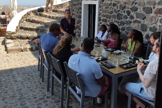 Private Wine Tour in 3 Wineries with 12 Wine Tastings and Tapas - Price and value: what you’re really paying for
