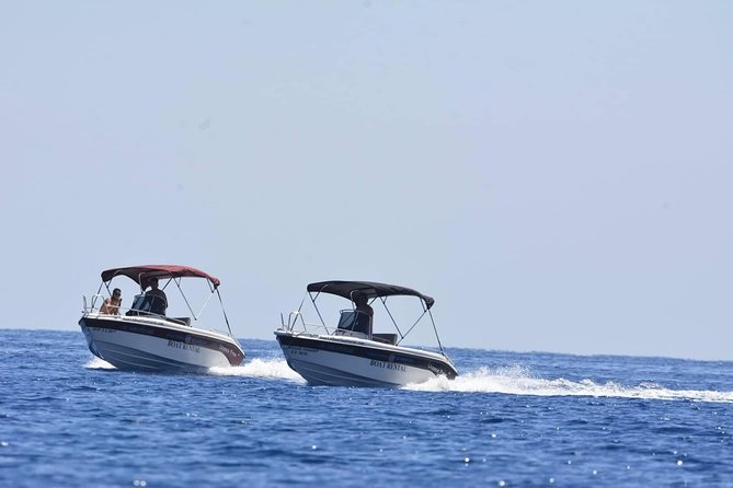 Rent a Boat in Santorini without a License - What you’re really renting: a captain’s day, not a guided cruise