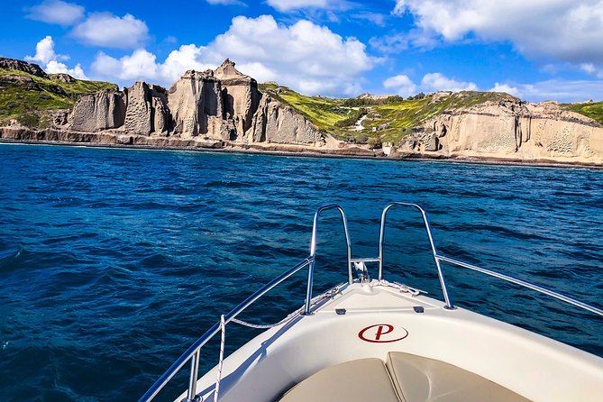 Rent a Boat in Santorini without a License - Getting there from Vlichada: the meeting point and first steps