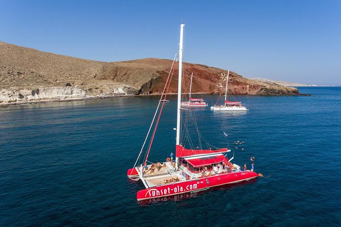 Sailing Catamaran Cruise in Santorini with BBQ, Drinks and Transfer - Hotel Pickup, a 9:30 Start, and a 5-Hour Rhythm That Fits Real Days