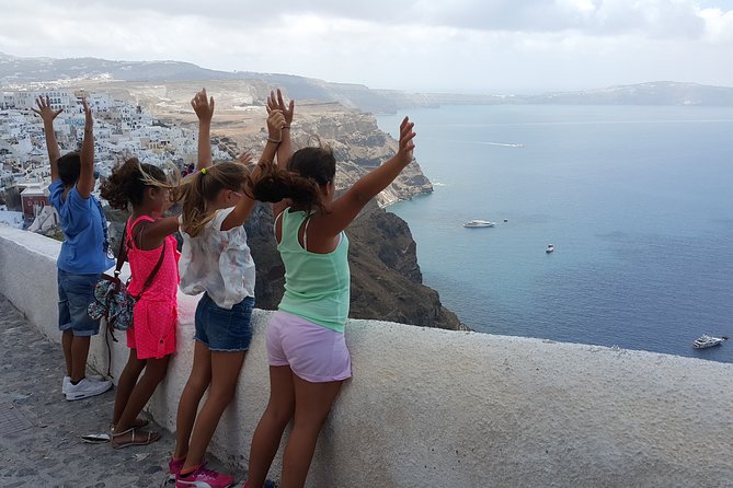 Santorini: 4hr Small Group Caldera Hike from Fira to Oia - The restroom and hydration truth on a long rim walk