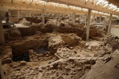 Santorini: Akrotiri Entry Ticket and Audio Guide - Your entry ticket plus phone audio: how the visit actually runs