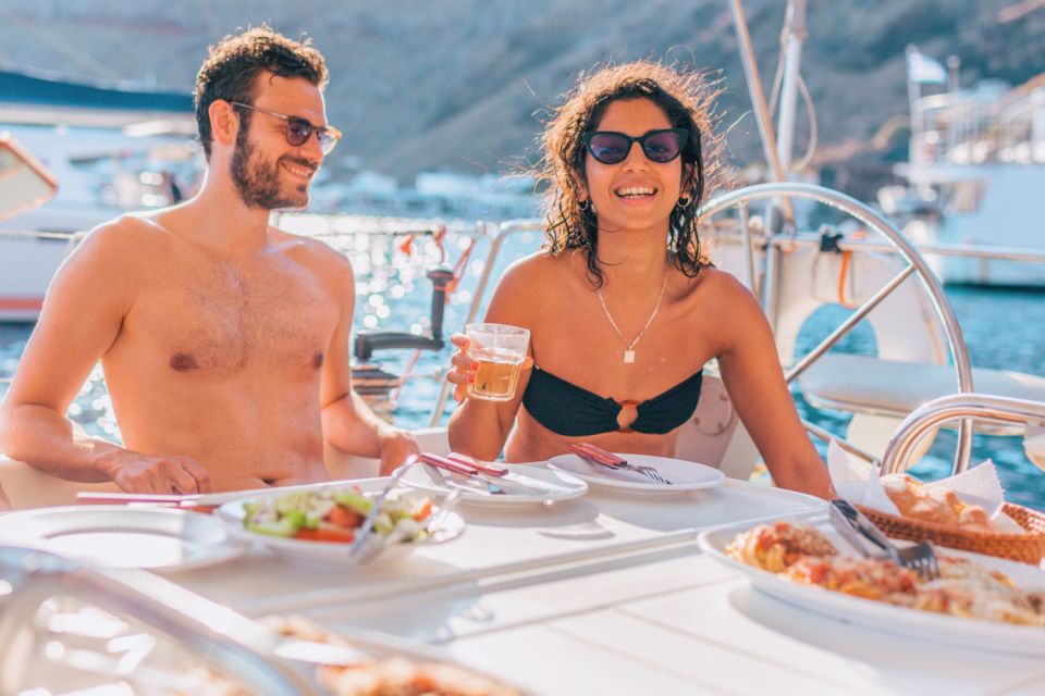Santorini Caldera: Sunset Sailing Cruise with Meal - Sunset sailing: where to watch and how to enjoy it