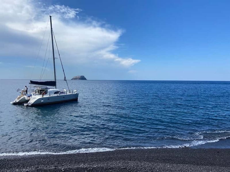 Santorini: Catamaran Cruise with Food and Drinks - Getting to Vlychada: Pickup, Meeting Point, and Timing