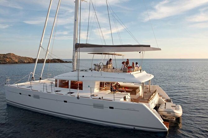 Santorini Catamaran Cruise with Greek Meal, Open-Bar and Sunset - Key things to know before you go