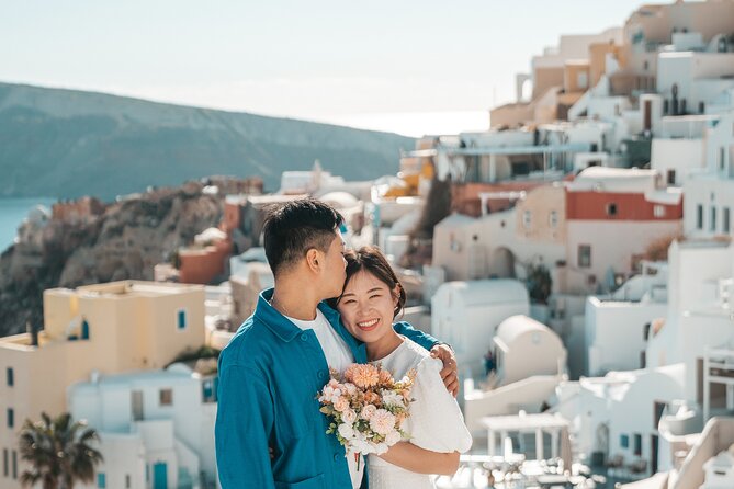Santorini: Customized Private Photoshoot Walk in Oia - Posing That Feels Natural (Even If You Hate Posing)