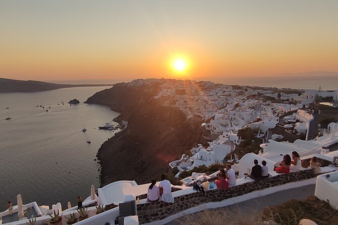 Santorini: Half-Day Island Sightseeing Tour - Pace and Walking Reality: What to Expect Between Stops