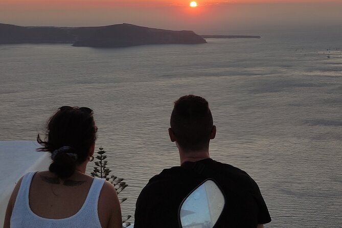 Santorini Local Tour - Stop-by-Stop: Lighthouse and the Oia Sunset Belt