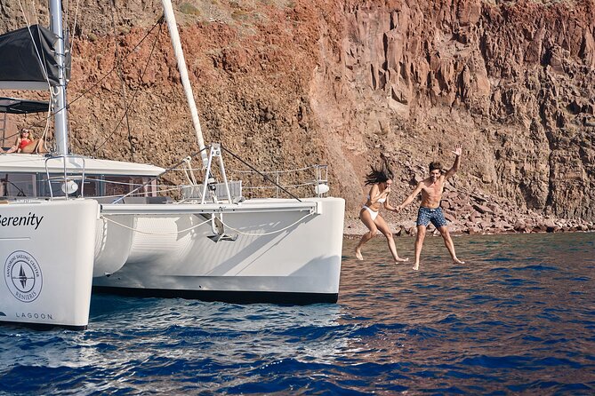 Santorini Oia: Luxury Sunset Cruise with Fresh Fish BBQ & Drinks - Food and drinks: what’s actually included on this catamaran