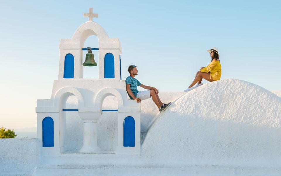 Santorini: Oia Village Professional Photo Shoot - Practical tips that help your shoot go smoother in Oia