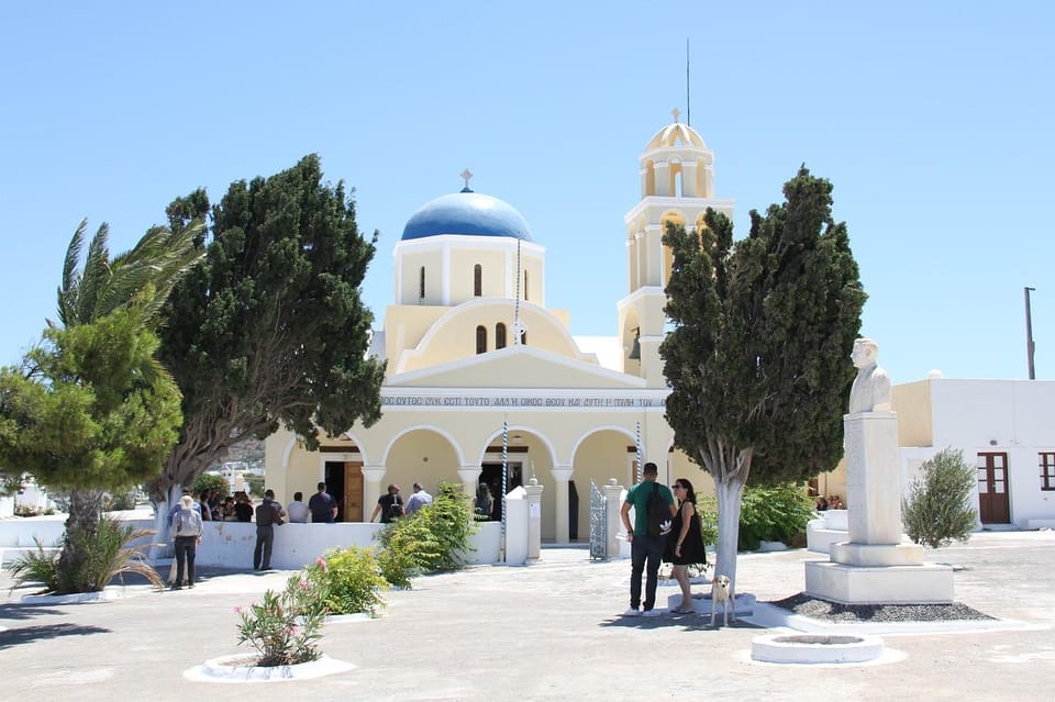 Santorini: Private Customizable Tour with Flexible Lenghts - Private pickup, air-conditioned car, and an itinerary you actually control