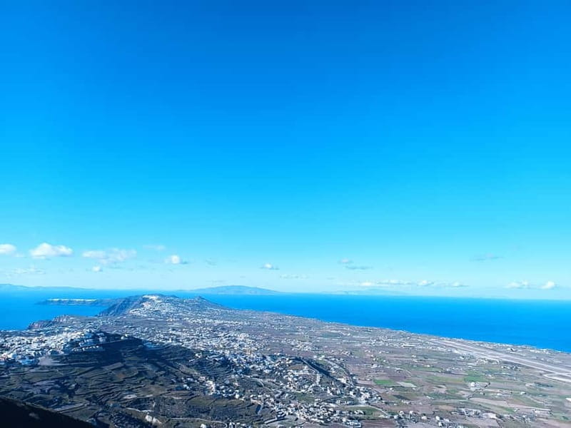 Santorini: Private Guided Sightseeing Day Tour - Oia on the north side of the caldera: walking time that feels human