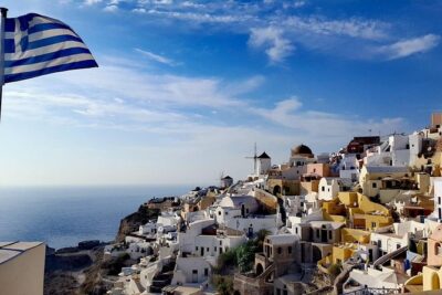 Santorini: Private Instagram Tour - Oia’s cliffside streets: the Instagram core of the day