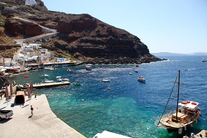 Santorini Private Sunset Sailing Tour with Dinner, Drinks &Transfer included - A Yacht Sunset That Feels Like Your Own Plan