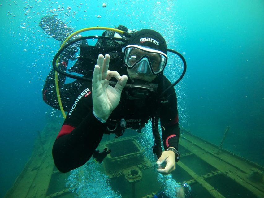 Santorini: Scuba Diving Experience in Caldera for Beginners - Santorini Caldera Scuba for Beginners: The Volcanic-Reef Hook