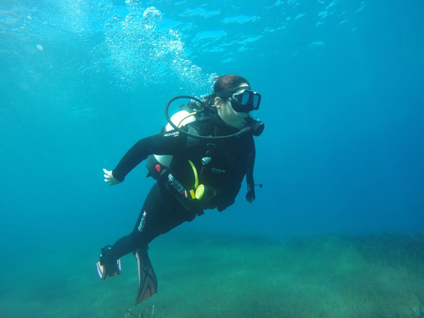 Santorini: Scuba Diving Experience in Caldera for Beginners - Group Size, Languages, and Communication That Keeps You Calm