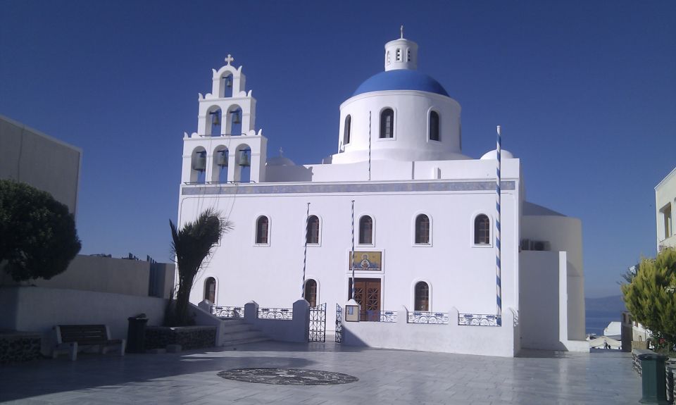 Santorini: Sightseeing Island Tour (Private) - Hotel Pickup and the A/C WiFi Van: Comfort That Lets You Enjoy the Stops