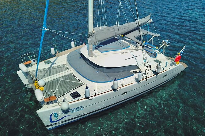 Santorini: Standard Small-Group Catamaran Cruise with Food/Drinks - Nea Kameni hot springs: optional swim with real caution