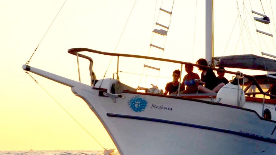 Santorini: Traditional Wooden Boat Tour with Meal and Wine - Price and value: is $94 fair for a 5-hour caldera day?