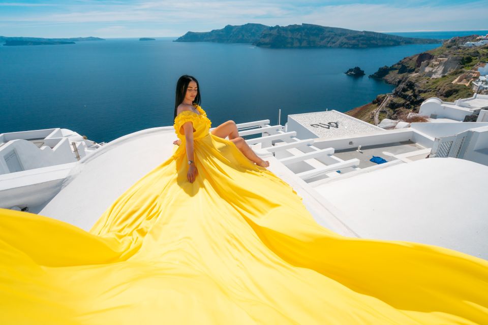 Santorini: Unique Flying Dress Photoshoot Experience - What the photographer and assistant really do during the shoot