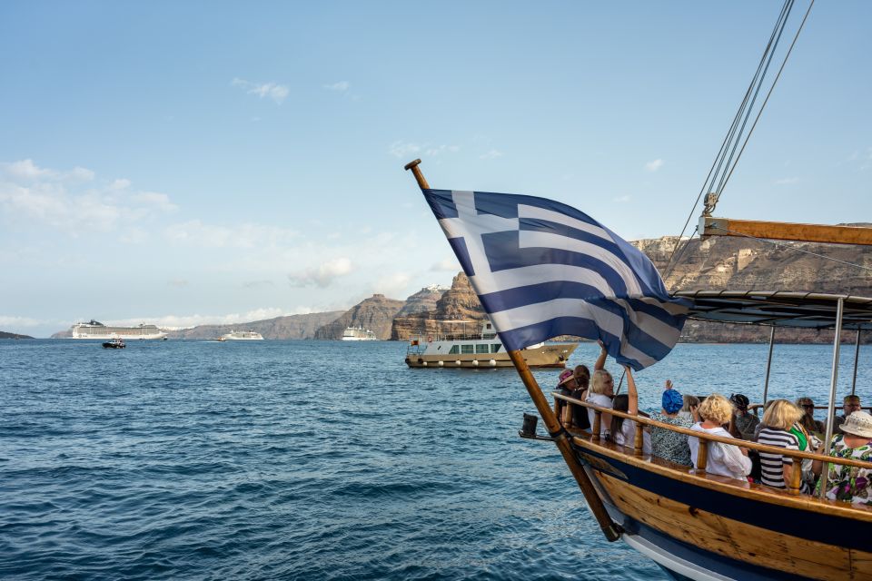Santorini: Volcanic Islands Cruise with Hot Springs Visit - The Oia Sunset Extension: How to Get the Famous View Without Waste