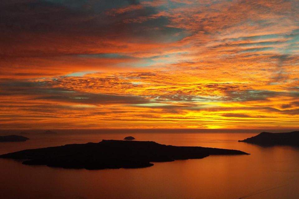 Santorini: Volcanic Sunset Cruise with Dinner - Who this cruise suits best (and who should skip it)