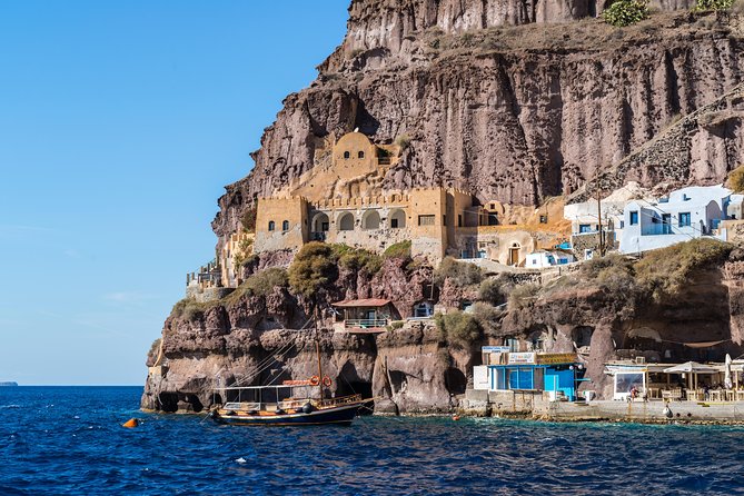 Santorini Volcano and Hot Springs Cruise Tour from Fira Old Port - The half-day format: why this tour fits Santorini pacing