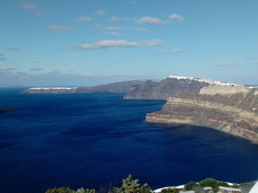 Santorini: Wine Tasting Tour & Sunset Viewing - Why this Santorini wine tour feels better than a quick tasting