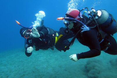 Scuba Diving Experience in Santorini - The 3-hour flow: briefing, practice, then volcanic reef time