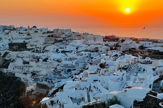 Small Group Sightseeing Tour: All Santorini’s Treasures - Guide Energy, Pacing, and the Walking Reality